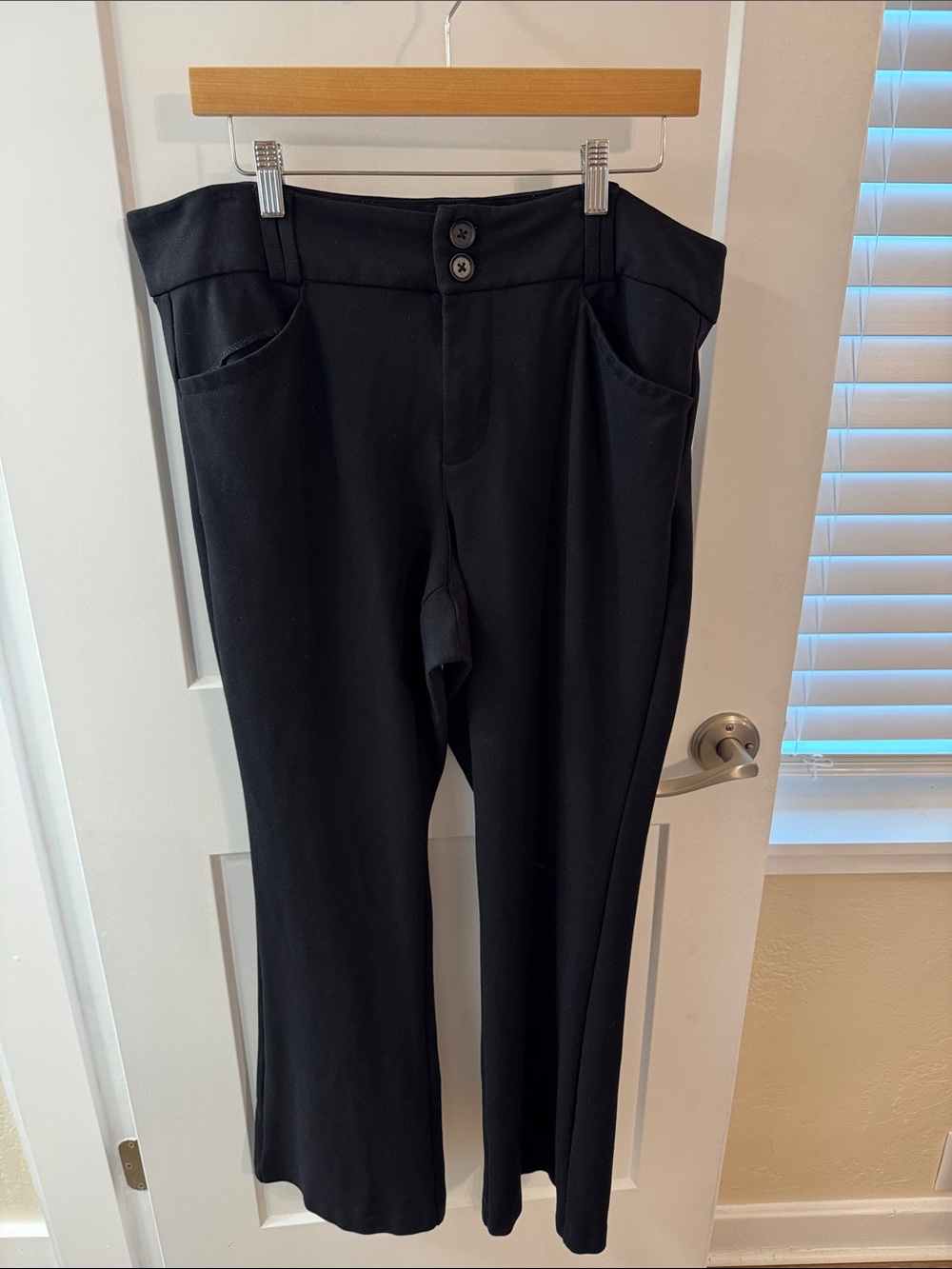 Torrid Black Flare Leg Trousers Stretch Fabric Dress Pants Workwear Essentials